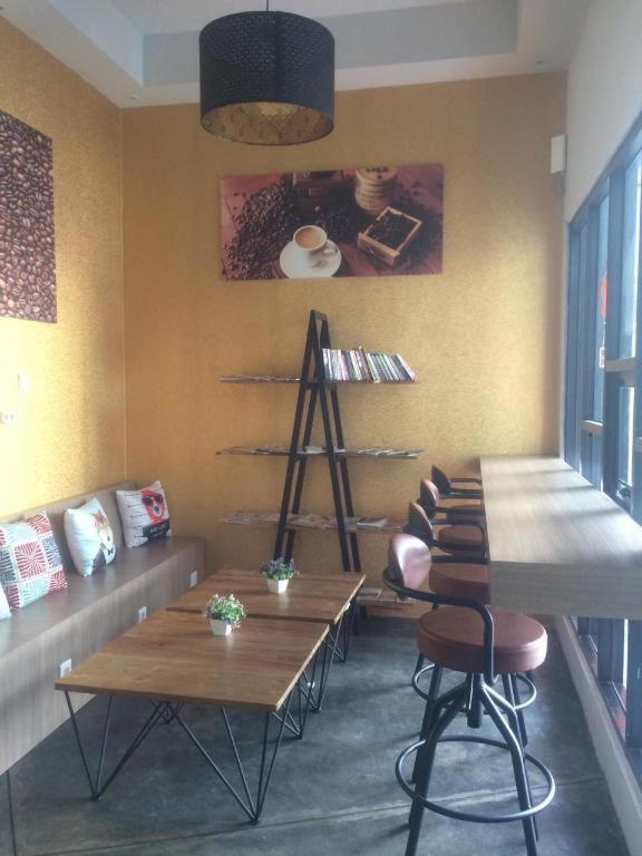 The Batik Bed And Coffee Bandung Hotel Екстериор снимка