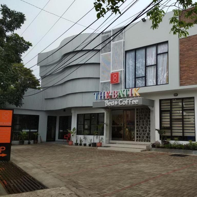 The Batik Bed And Coffee Bandung Hotel Екстериор снимка